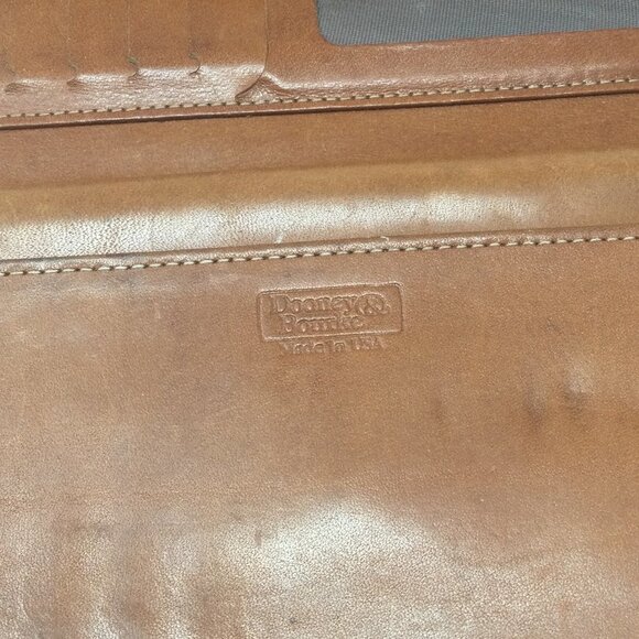 Vintage Dooney & Bourke Brown Leather Logo Wallet - Picture 11 of 12